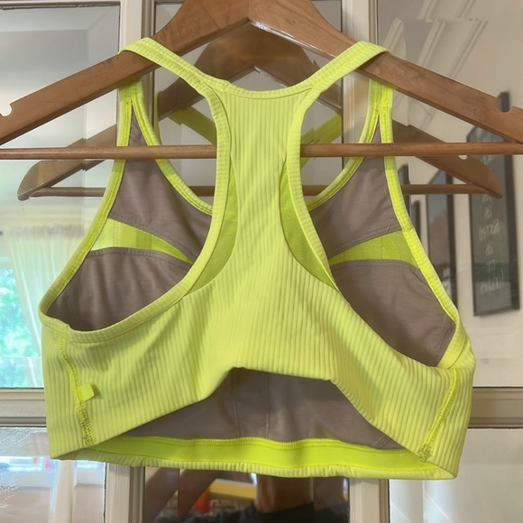 high neck lululemon bra - Picture 3 of 5